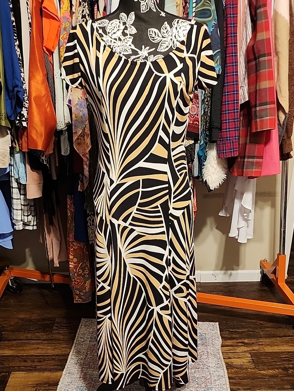 Perceptions Black, Tan and White Abstract Print Maxi Dress